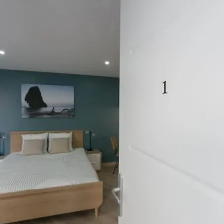 Rose, Confortable Proche Metro Apartment