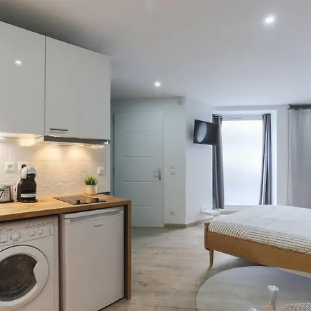 Apartment Rose, Confortable Proche Metro Montrouge